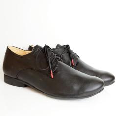 THINK LOW BLACK LAMB BROGUES WITH CLEAT AND LACE